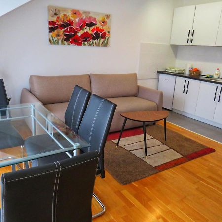 Apartments Neo Νόβι Σαντ Εξωτερικό φωτογραφία
